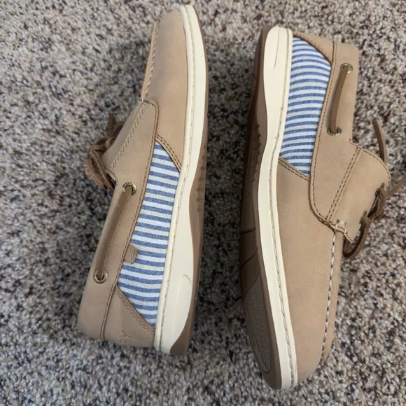 Brand new, hard to find Sperrys in Whalefish - size 7.5 - Picture 5 of 6